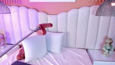 Noa online show from November 7, 2025, 8:03 am