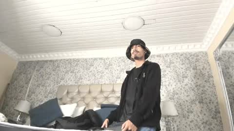 Noah online show from April 19, 2026, 4:23 am