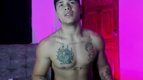 noah_223 online show from December 20, 2025, 4:19 am