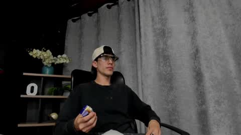 Noah Brigth online show from February 27, 2025, 3:47 am