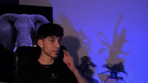 Noah Brigth online show from October 9, 2025, 2:53 am