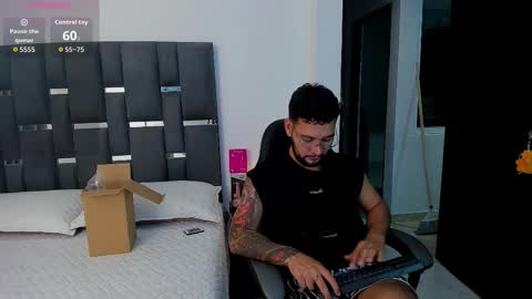 NOAH online show from November 16, 2025, 1:33 am