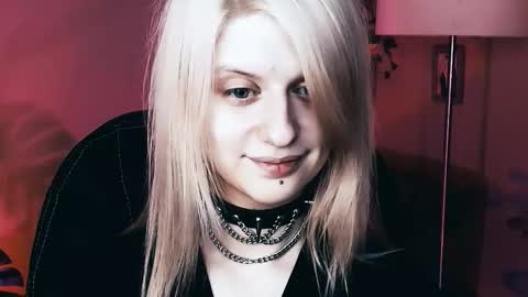 Snapshot of noah_elmer chatting on October 25, 2025, 9:53 pm REAL name LiaDM are always open online show from October 25, 2025, 9:53 pm