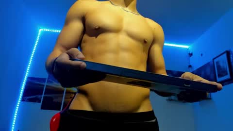 Snapshot of noah_flynn1 chatting on October 17, 2025, 8:39 am noah_flynn1 online show from October 17, 2025, 8:39 am