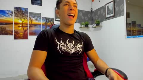 Snapshot of noah_flynn1 chatting on February 4, 2026, 10:32 am noah_flynn1 online show from February 4, 2026, 10:32 am