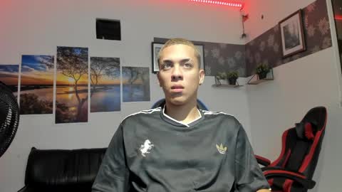 Snapshot of noah_flynn1 chatting on March 2, 2026, 9:49 am noah_flynn1 online show from March 2, 2026, 9:49 am