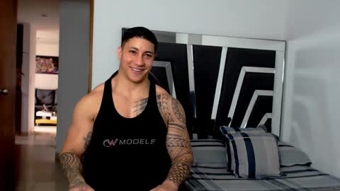 Noah Harris01 online show from February 11, 2025, 4:02 pm