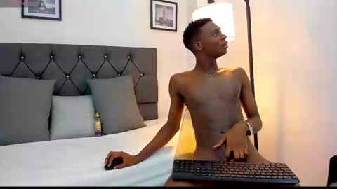 Snapshot of noah_johes chatting on February 26, 2025, 6:37 am noah_johes online show from February 26, 2025, 6:37 am