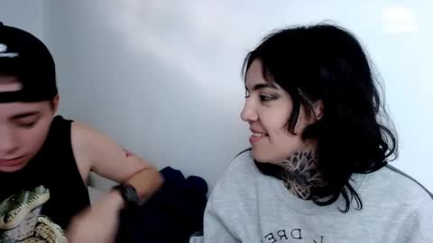 noah hehim    online show from February 16, 2025, 10:21 pm