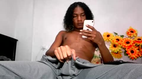 Noah Millers online show from June 25, 2026, 3:39 am