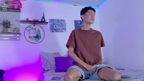 noah tyler  online show from October 3, 2025, 10:51 pm