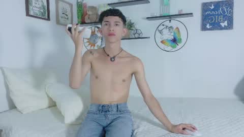 Snapshot of noah_tyler_ chatting on July 5, 2026, 7:32 pm noah tyler online show from July 5, 2026, 7:32 pm