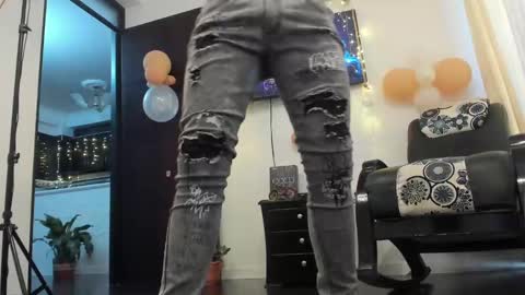 LIAM- noah online show from December 8, 2024, 3:45 pm