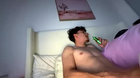 noahlynx online show from April 9, 2026, 6:52 am