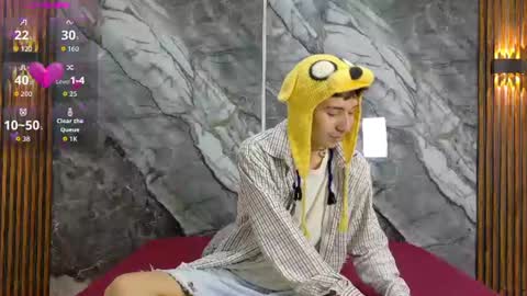 Snapshot of noahwalker__ chatting on June 13, 2026, 11:08 am online show from June 13, 2026, 11:08 am