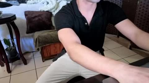 nobudget06 online show from February 26, 2025, 8:11 pm