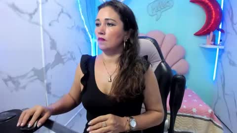 noelia_milfs online show from October 15, 2025, 2:44 am