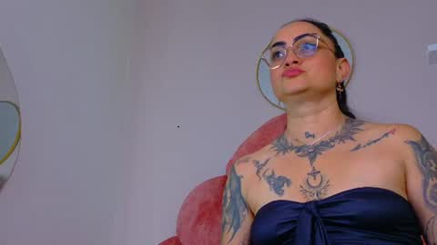 Snapshot of noeliasaenz chatting on July 15, 2026, 5:34 am NOELIA online show from July 15, 2026, 5:34 am