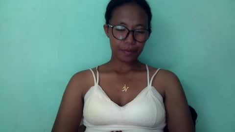 noellah online show from March 8, 2025, 4:06 pm