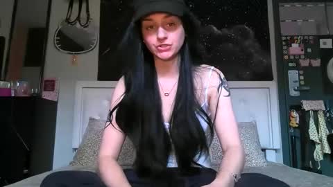 Snapshot of noelle1229 chatting on April 28, 2026, 5:18 pm Noelle online show from April 28, 2026, 5:18 pm