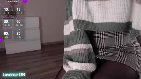 noelleneptune online show from March 15, 2026, 1:50 pm