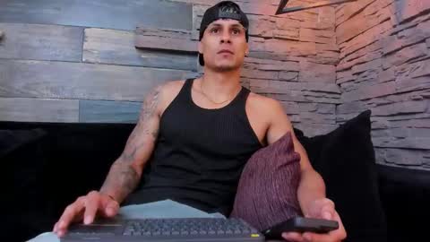 nohanhunter online show from December 18, 2025, 11:38 am