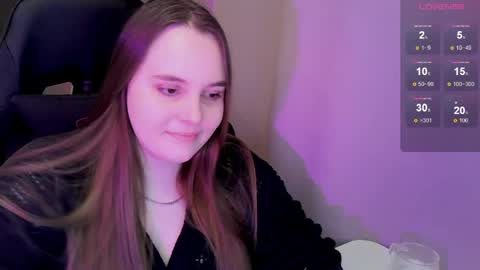 noir_ember_ online show from April 22, 2026, 4:41 pm