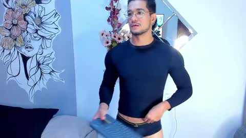 Im Nolan  online show from May 28, 2026, 2:31 am