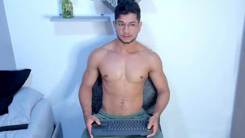 Snapshot of nolan_joness chatting on June 16, 2026, 2:25 am Im Nolan online show from June 16, 2026, 2:25 am