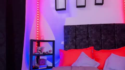 Nolan  online show from November 7, 2025, 7:36 pm