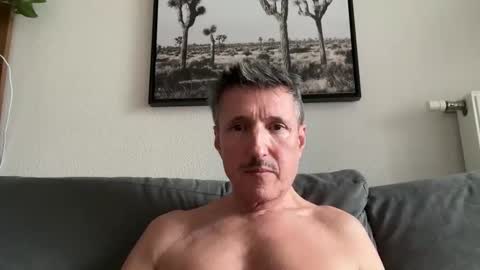 nolo34 online show from February 25, 2026, 3:43 pm