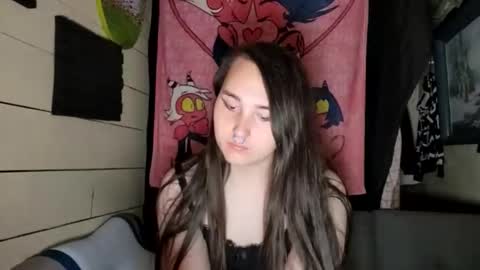 Snapshot of nonbinarybeauty20 chatting on June 1, 2026, 6:26 am nonbinarybeauty20 online show from June 1, 2026, 6:26 am