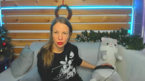 Nora online show from December 7, 2024, 12:52 am