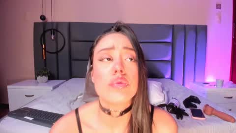 Nora Da Silva online show from February 23, 2025, 2:51 am