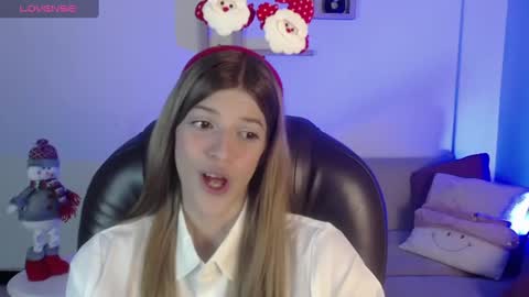 Nora online show from December 22, 2024, 8:14 pm