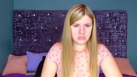 Nora online show from November 10, 2025, 1:04 am