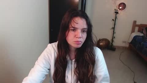 noreen_ online show from December 17, 2024, 12:11 pm