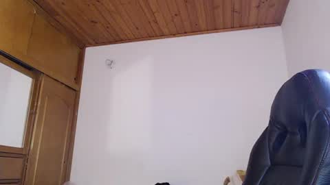 Snapshot of noreen_ chatting on June 17, 2026, 7:37 pm noreen_ online show from June 17, 2026, 7:37 pm
