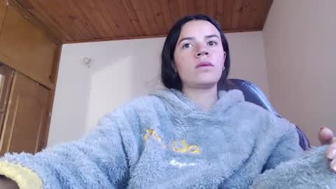Snapshot of noreen_ chatting on June 23, 2026, 3:43 pm noreen_ online show from June 23, 2026, 3:43 pm