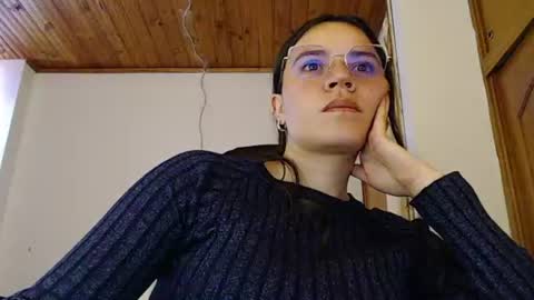 Snapshot of noreen_ chatting on July 30, 2026, 9:03 pm noreen_ online show from July 30, 2026, 9:03 pm