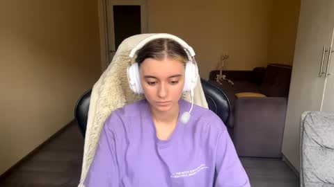 Elena online show from April 24, 2026, 6:16 am