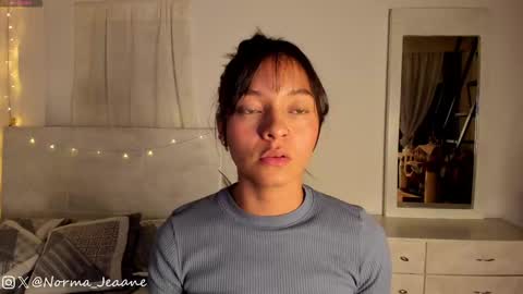 Norma Jeaane online show from February 1, 2025, 11:37 pm