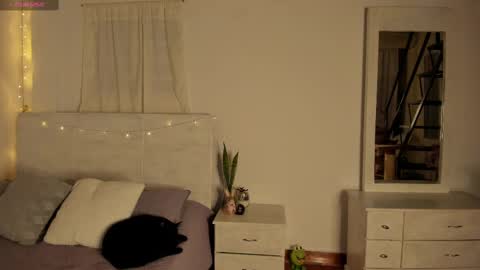 Norma Jeaane online show from March 3, 2025, 9:26 pm