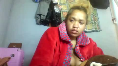 nosminah01 online show from September 11, 2025, 5:07 am