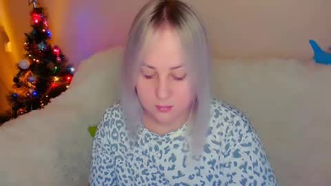 hi glad to chat online show from December 19, 2024, 2:35 pm