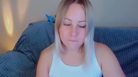 hi glad to chat online show from September 9, 2025, 10:04 am