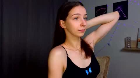 Hello My name is Helene NTMU  Finger up if u like what u see online show from October 3, 2025, 2:14 pm