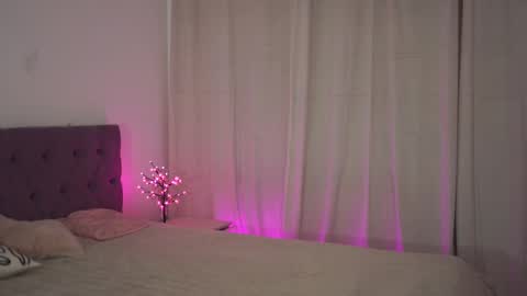 Tina online show from February 24, 2025, 2:51 am