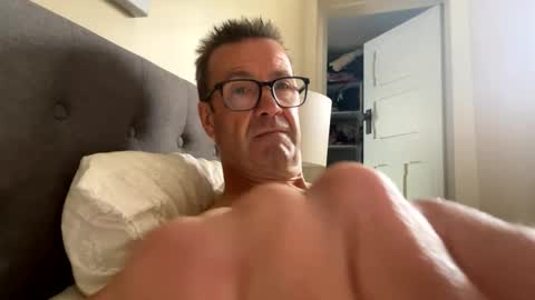 Snapshot of nottsaust chatting on October 30, 2025, 12:23 am Nottsaust online show from October 30, 2025, 12:23 am