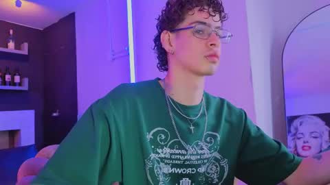 Nova Salvatore online show from April 20, 2026, 2:47 am